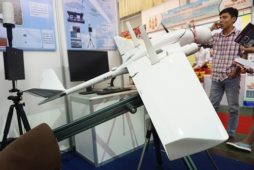 Chiếc Pelican VB - 01 có hình dáng một chiếc máy b