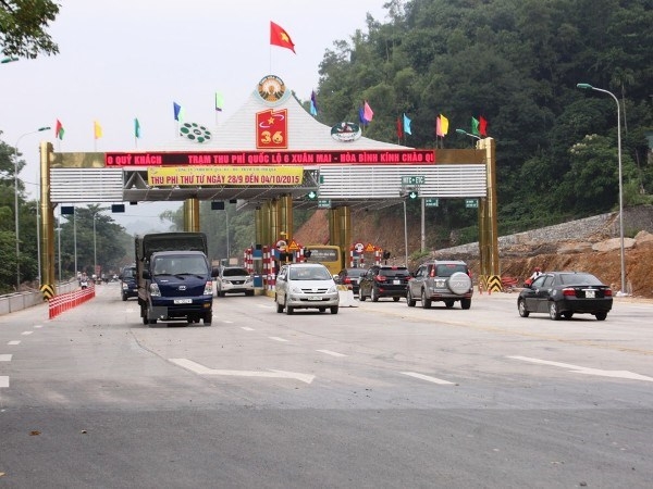 Trạm thu phí của dự án BOT Quốc lộ 6 đoạn Xuân Mai