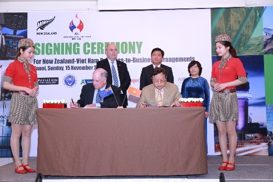 3 Đẩy mạnh hợp tác trong lĩnh vực hàng không và nô