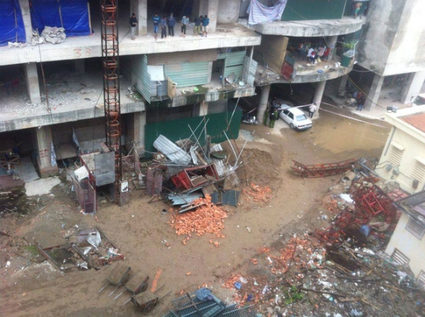 Rơi thang máy 2 người chết ở Hoàng Mai- 