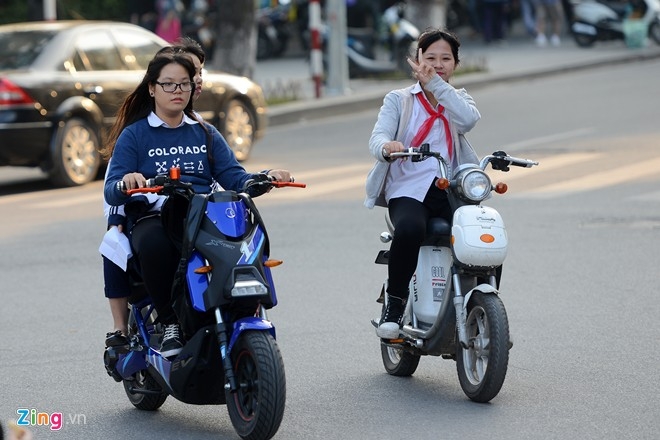 biển độc xe máy điện 11