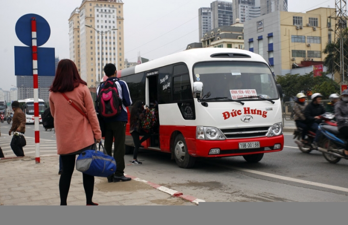 9 Biển người về quê nghỉ Tết Dương li