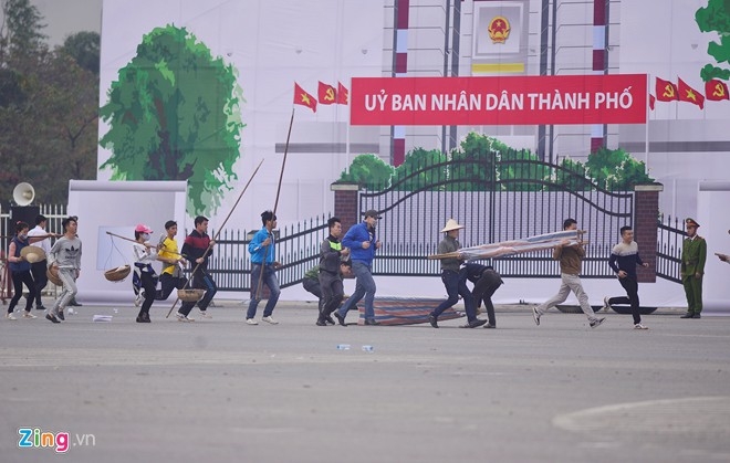 2 Toàn cảnh diễn tập chống bạo động bả