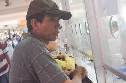 Ngày đầu mở bán vé Tết, bến xe Miền Đ