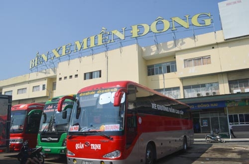 Vừa mở bán vé Tết, bến xe Miền Đông đ
