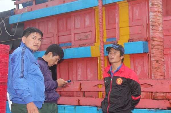 Tau Dai Loan tan cong, phun voi rong vao tau ca Quang Ngai-hinh-anh-1