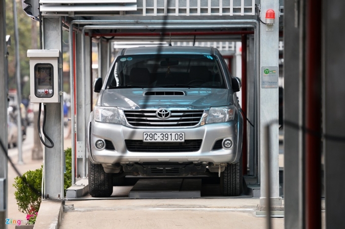 10 Khai trương giàn thép đỗ xe 4 tầng hiẹ