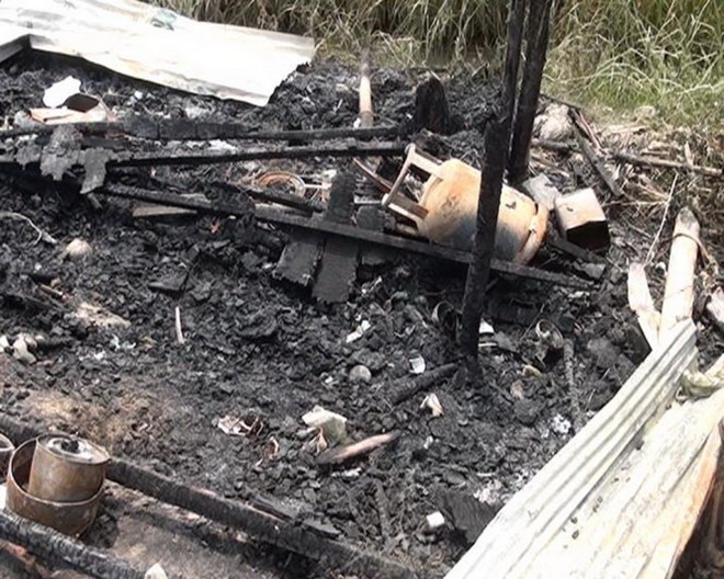 3 căn nhà bị thiêu rụi, chủ nhà chết chá