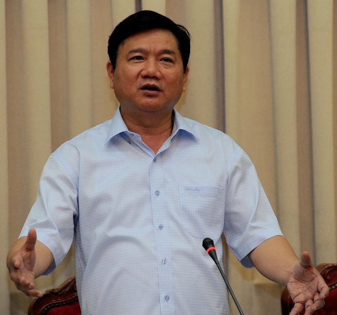 Vỉa hè đem cho thuê, sao lại phạt người đi