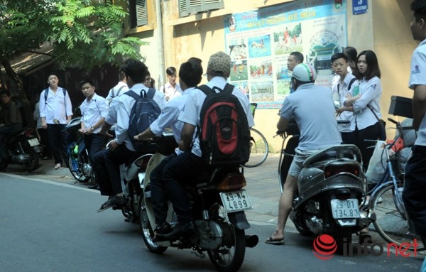 Quy định đuổi học vì vi phạm giao thông- So