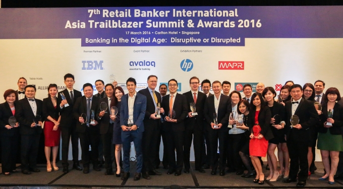 TCBC BIDV so 13 nam 2016 Le trao giai