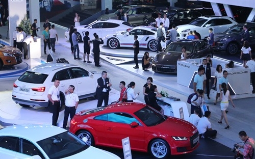 Xe hơi nhập khẩu “sốt vó” với Thông tư