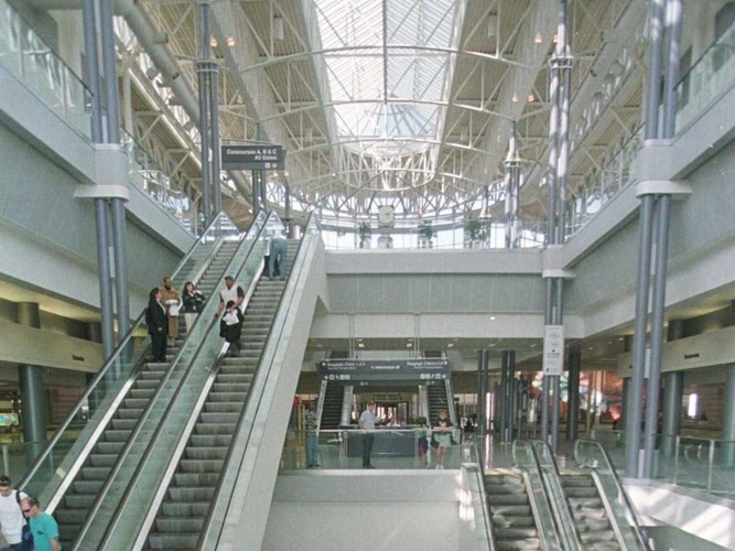 8 10 sân bay tốt nhất ở Bắc Mỹ năm 2016