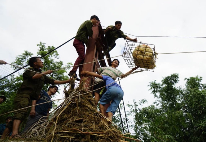 Bát Xát hoang tàn trong nước mắt