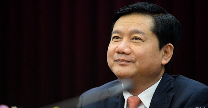 Bí thư Thăng- “Bắt tay thế thôi chứ về