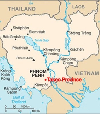 2 Campuchia làm đường, đưa dân lên vùng bi