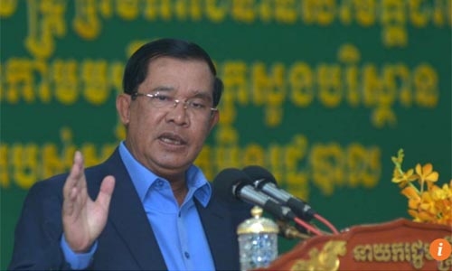 Campuchia làm đường, đưa dân lên vùng biê
