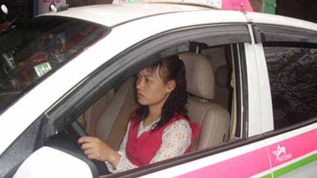 Những câu chuyện dở khóc, dở cười phi