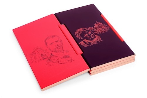 Thủ tướng Nguyễn Xuân Phúc tặng Tổng thống Pháp mó