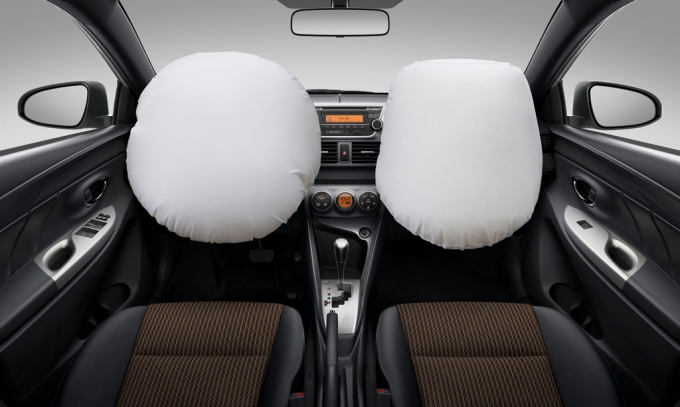 Nội thất Yaris 2016 (4)