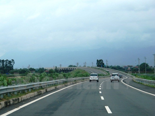 Xem xét đầu tư đường cao tốc Tuyên Quang