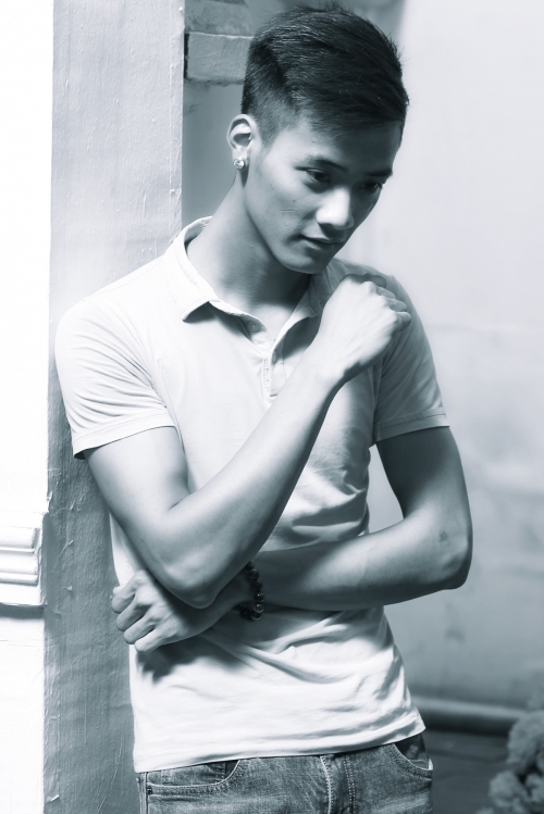 3 %22Bản sao Tuấn Hưng%22 đột ngột qua đơ