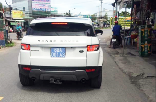 Range Rover biển xanh của Phó chủ tịch tỉnh