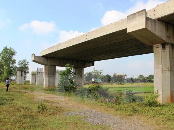 Đầu tư 2.207 tỷ đồng xây đường Hồ Chí Minh đoạn Ch