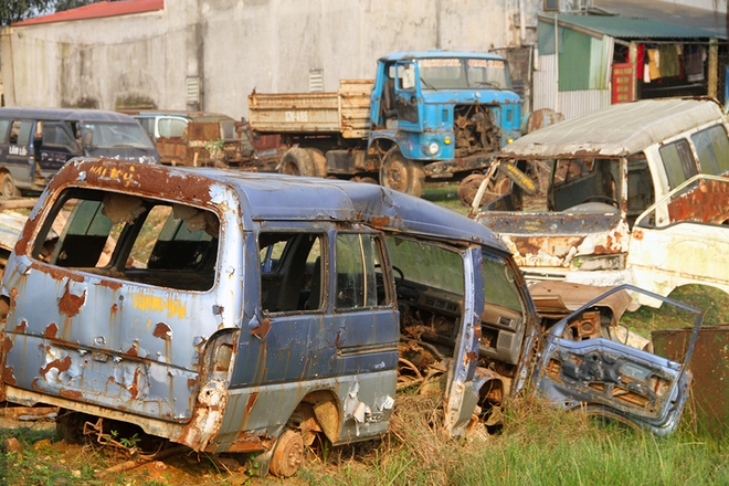 6 Nghĩa địa ôtô ở Hà Tĩnh