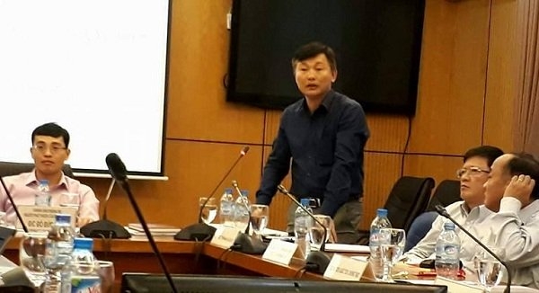 Không cấm dùng điện thoại quay cảnh sát giao thông