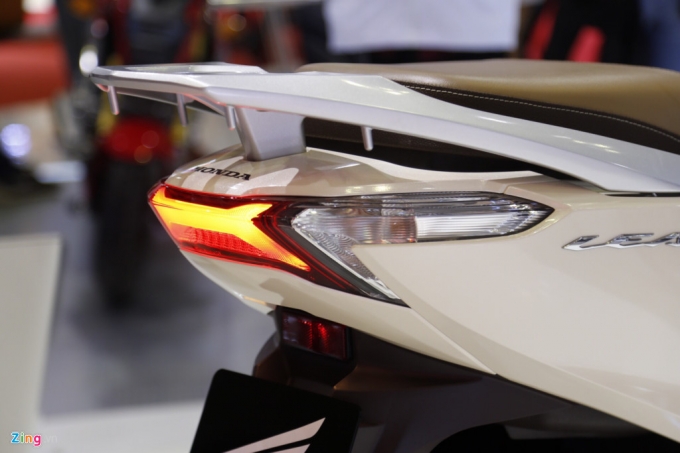 10 Cận cảnh chiếc Honda Lead 2017 vừa ra mắt ở Việ