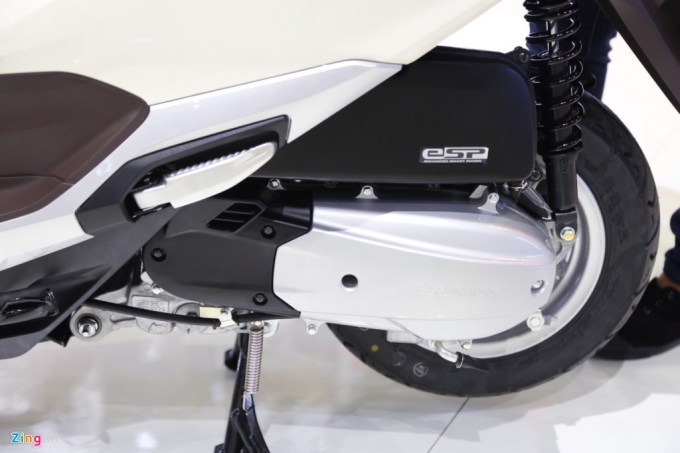 12 Cận cảnh chiếc Honda Lead 2017 vừa ra mắt ở Việ