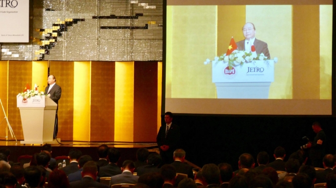 ​​‘Sông Hồng đã được khơi thông đến vịnh Tokyo’