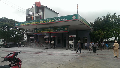 Cây xăng ở Thanh Hoá phát nổ, 4 trụ bơm vỡ nát