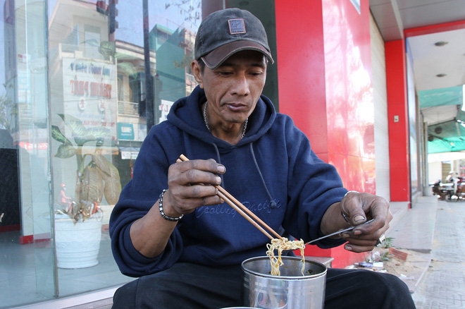 2  vá xe miễn phí