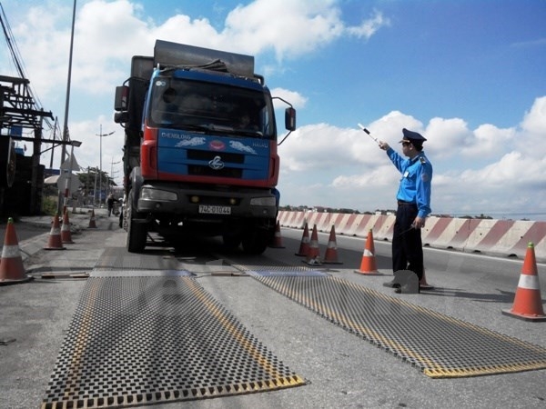 13 tỉnh, thành chưa chịu đưa trạm cân xe quá tải h