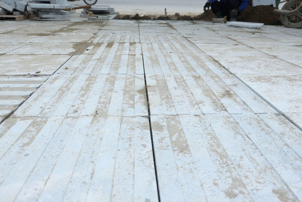 15 Vỉa hè lát đá tự nhiên bền 70 năm thay cho gạch