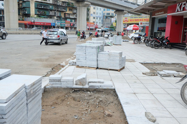 5 Vỉa hè lát đá tự nhiên bền 70 năm thay cho gạch 