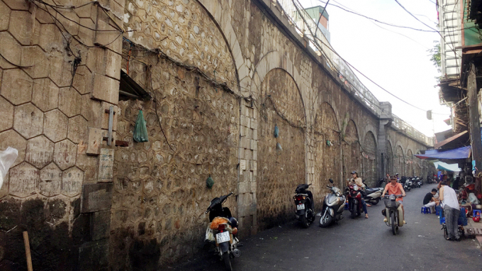 Đề nghị chưa đục thông vòm cầu đường sắt Hà Nội