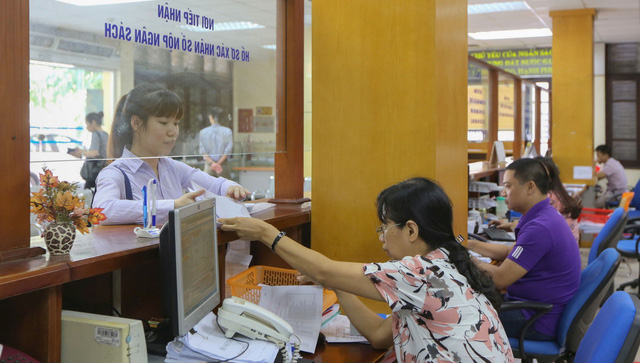 Hà Nội lắp thiết bị nộp tiền điện, nước tại nhà ch