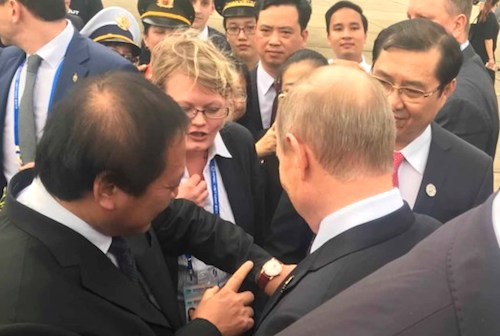 dong-ho-3723-1510411921