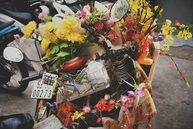 3 Cận cảnh chiếc xe chở rác độc nhất vô nhị giữa S