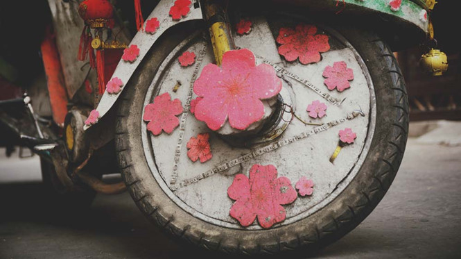 6 Cận cảnh chiếc xe chở rác độc nhất vô nhị giữa S