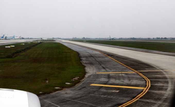 Đề xuất 4.210 tỉ đồng sửa đường băng Nội Bài, Tân 
