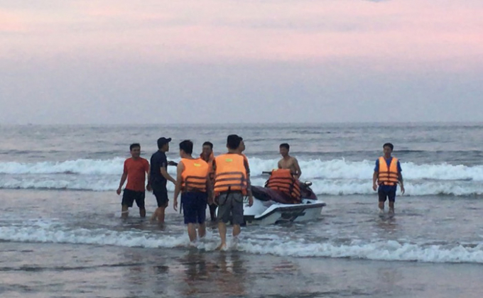 Tắm biển, 4 người bị đuối nước, chỉ cứu được 3