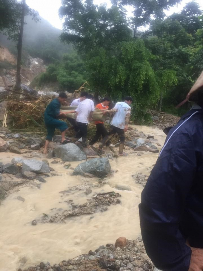 Lũ quét kinh hoàng, 7 người chết, mất tích và thươ