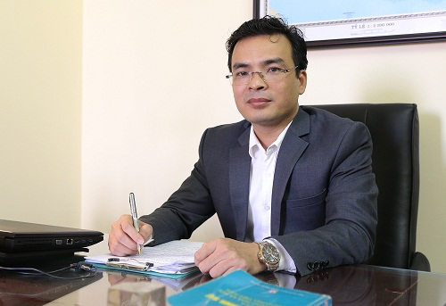 Cảnh sát giao thông có được dừng phương