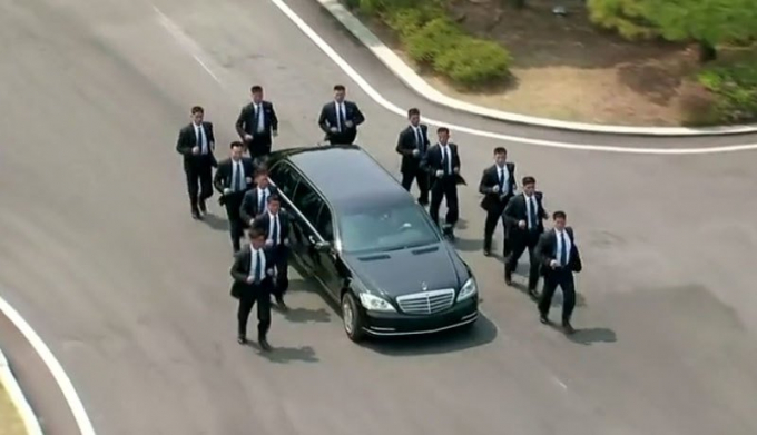 ong-kim-jong-un-sam-xe-moi-2