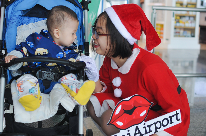 Ảnh minh họa - nhân viên KTG hóa công chúa 