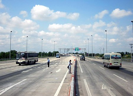 dau-tu-duong-cao-toc-trung-luong-my-thuan-theo-hin